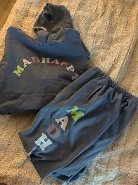 'MADHAPPY' Graphic Sweatset - Blue